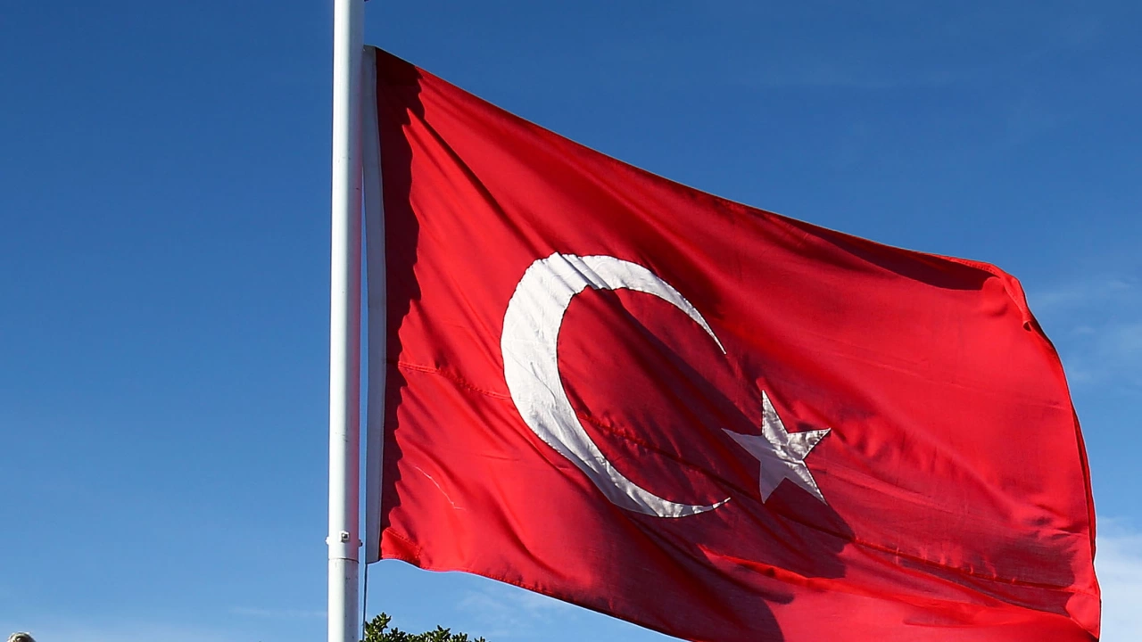 Турция противозаконно е задържала ръководителя на клона на Амнести интернешънъл