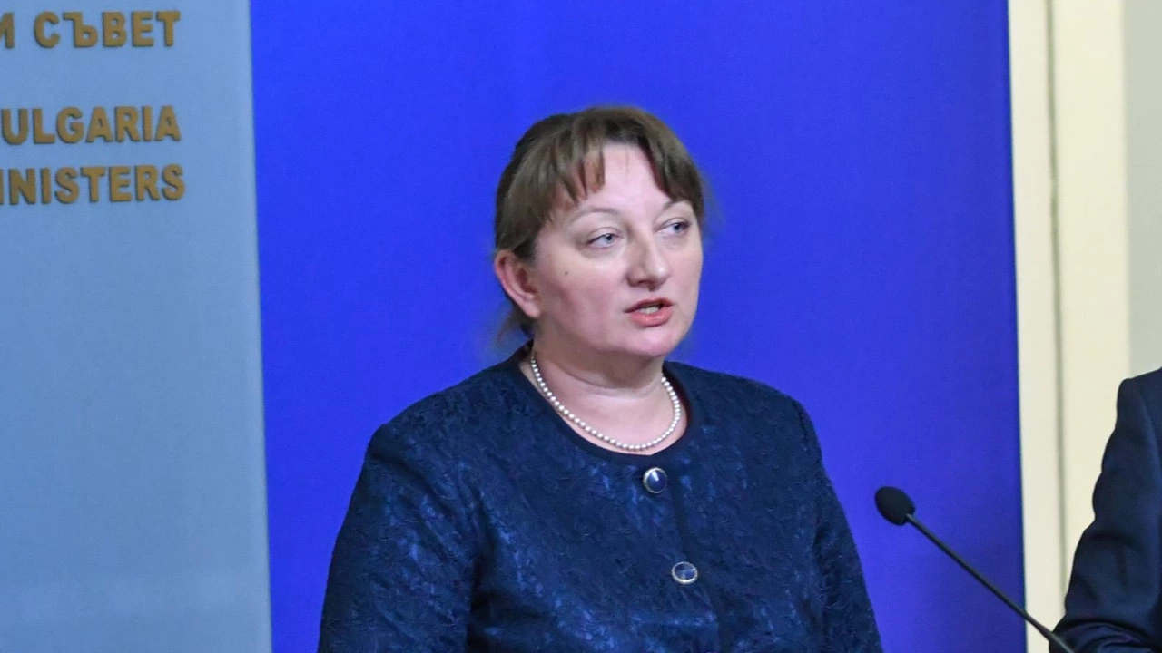 ГЕРБ иска оставката на вицепремиера Калина Константинова заради провала на