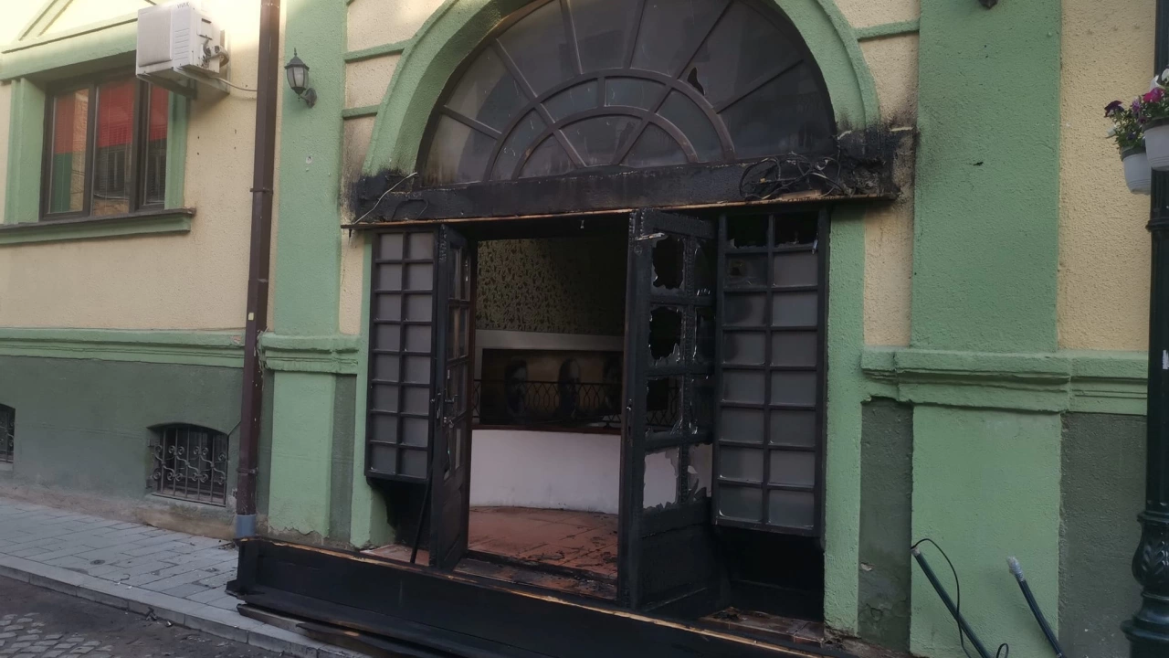 Рано тази сутрин е подпален българският културен център Иван Михайлов  в