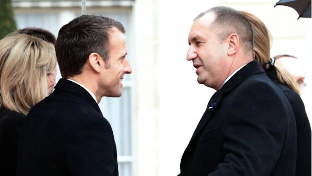 Късно снощи президентите на Франция и България и проведоха пореден