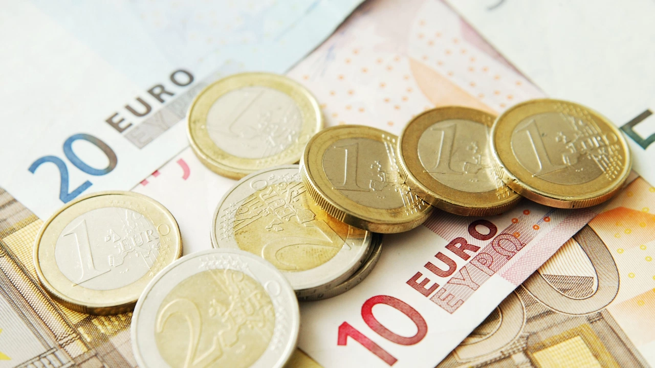 Курсът на еврото днес остана близо до нивата от около