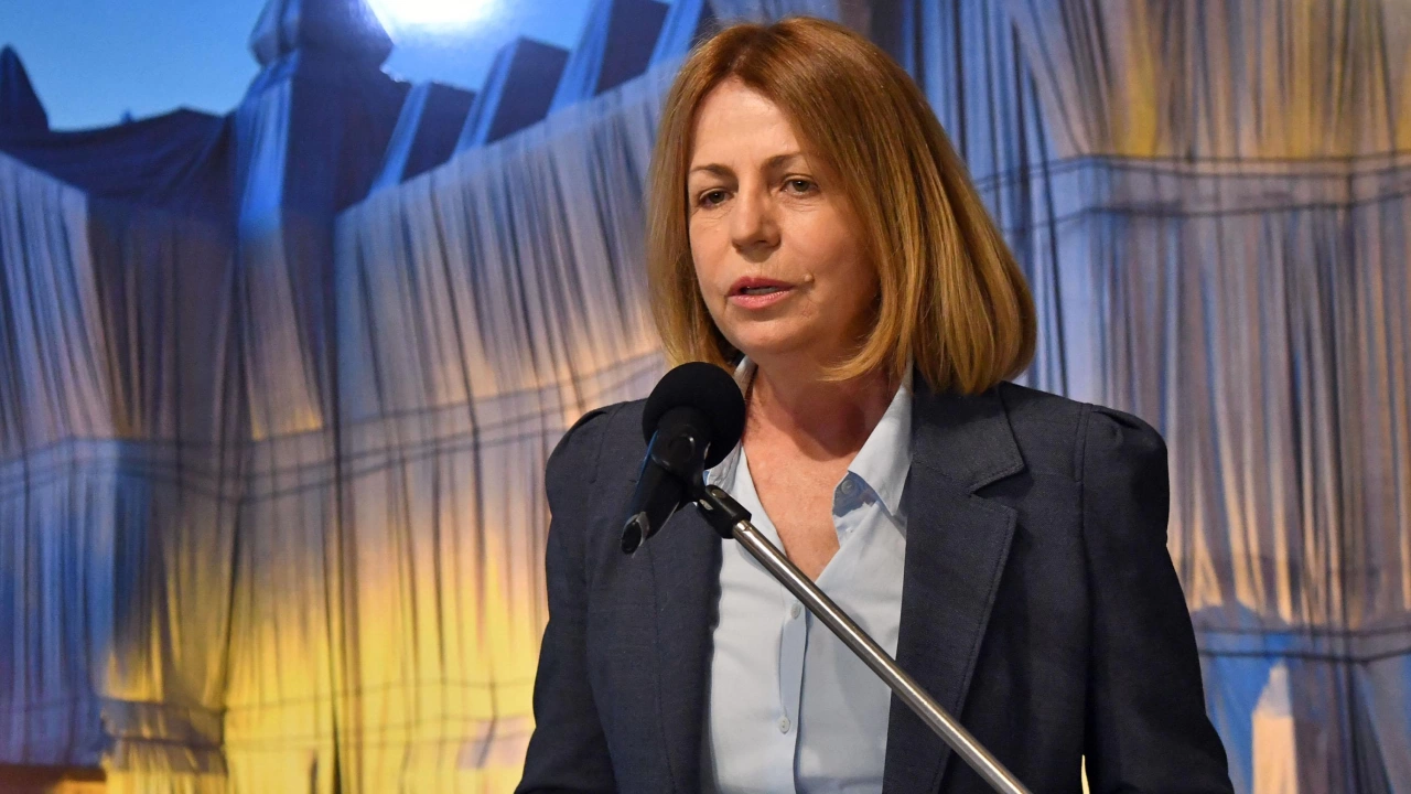 Кметът на София Йорданка Фандъкова оспорва предложението на премиера Кирил