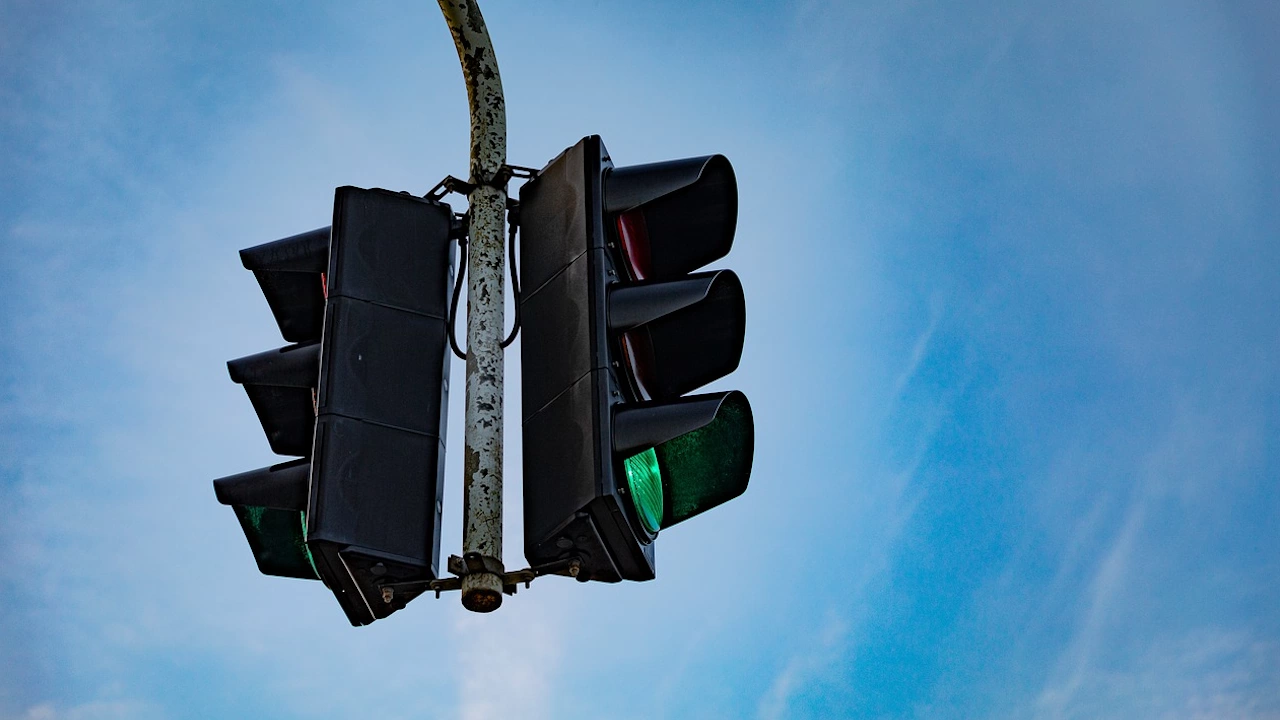 Два от петте светофара в Кюстендил се ремонтират като Общината