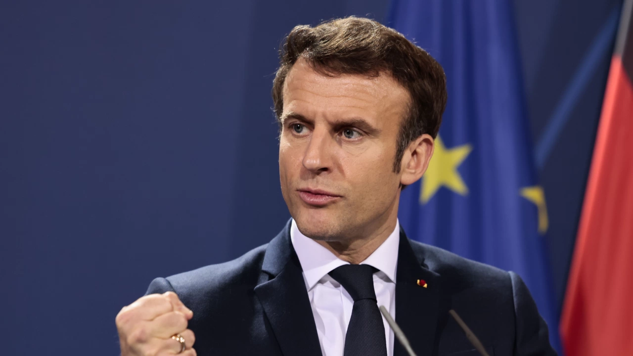Френският президент увери Киев че страната му ще достави още
