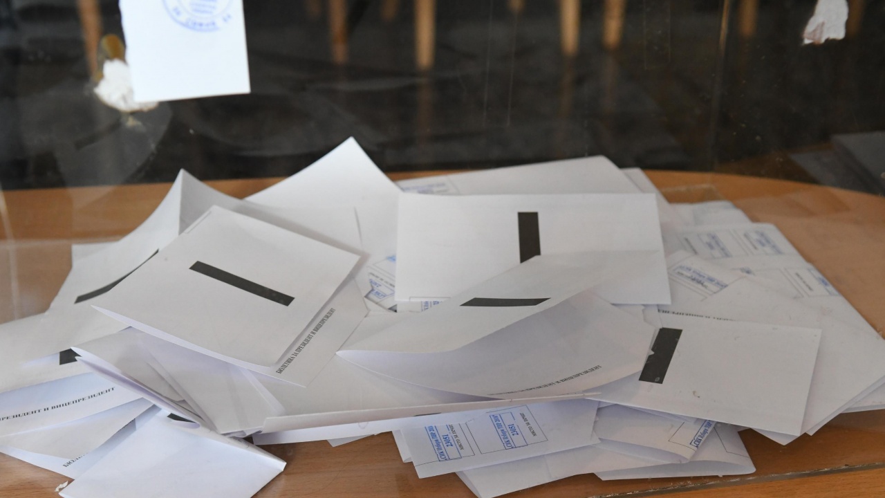 ИМП препоръчва да се възстанови правото на избор на гражданите за гласуване с хартиена бюлетина или с машина