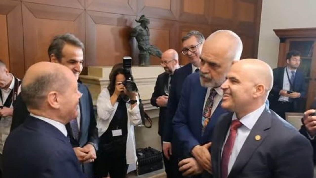 Критиката към албанския премиер Еди Рама е безсмислена и некоректна,