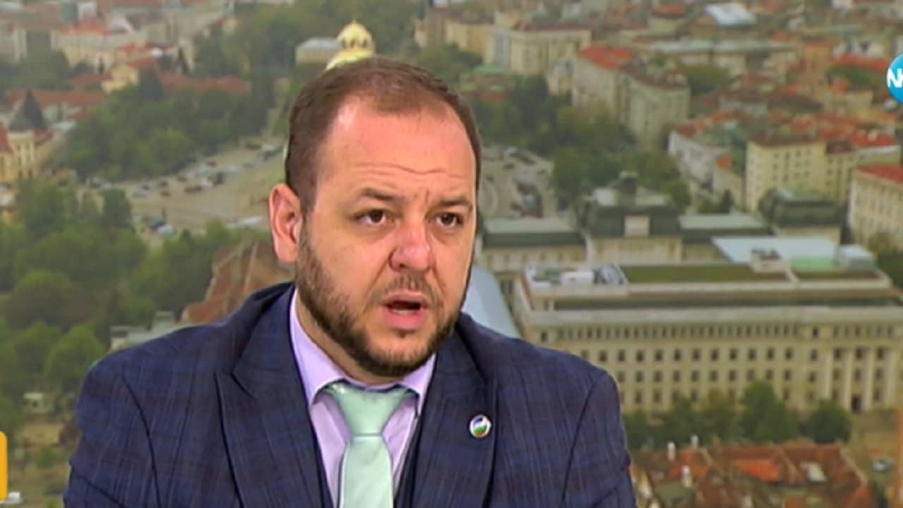 Сандов: Слави принуди министрите на ИТН да напуснат коалицията