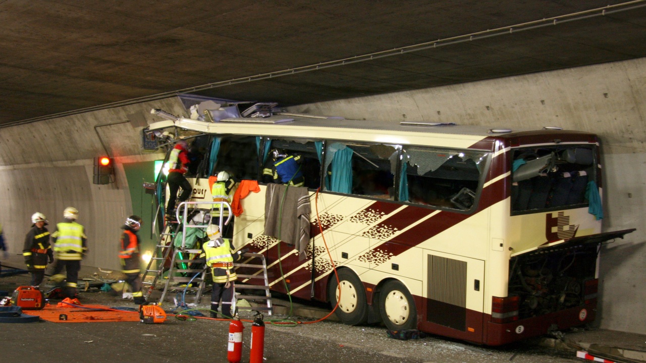 Автобусна катастрофа в Мексико, има загинали