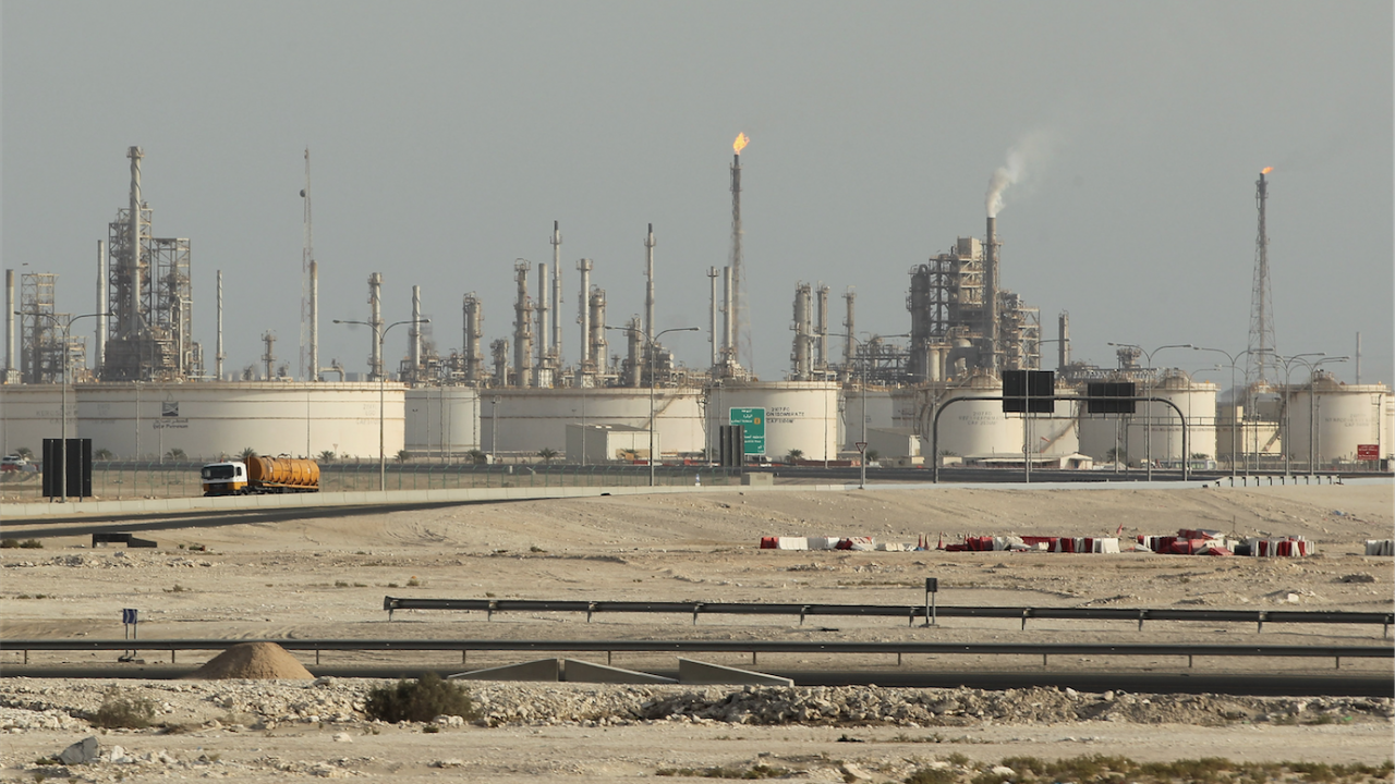 Катар избра италианската компания Ени и френската Тотал да разработват най-голямото газово находище в света