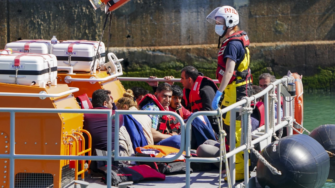 Доброволци от германската организация Сий ай спасиха над 60 мигранти