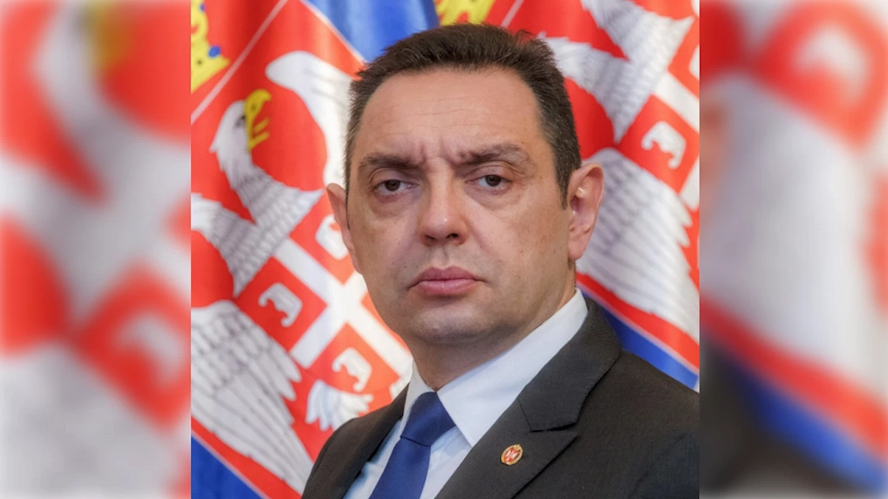 Министърът на вътрешните работи на Сърбия Александър Вулин каза днес
