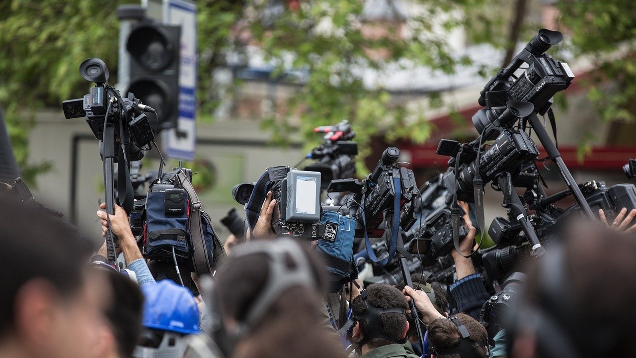 Съветът на  ЕС: Икономическото положение на журналистите се влошава, а заплахите срещу тях се увеличават
