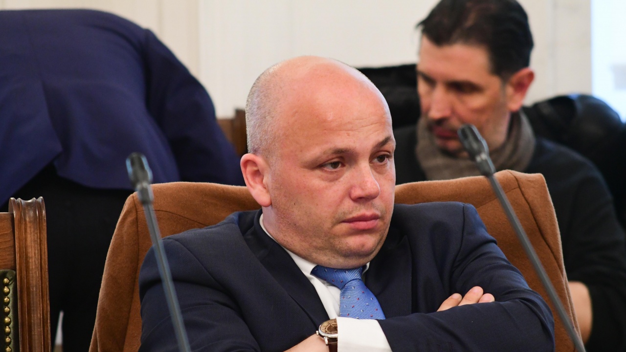 Депутатът от Александър Симов коментира пред бТВ, че в парламента