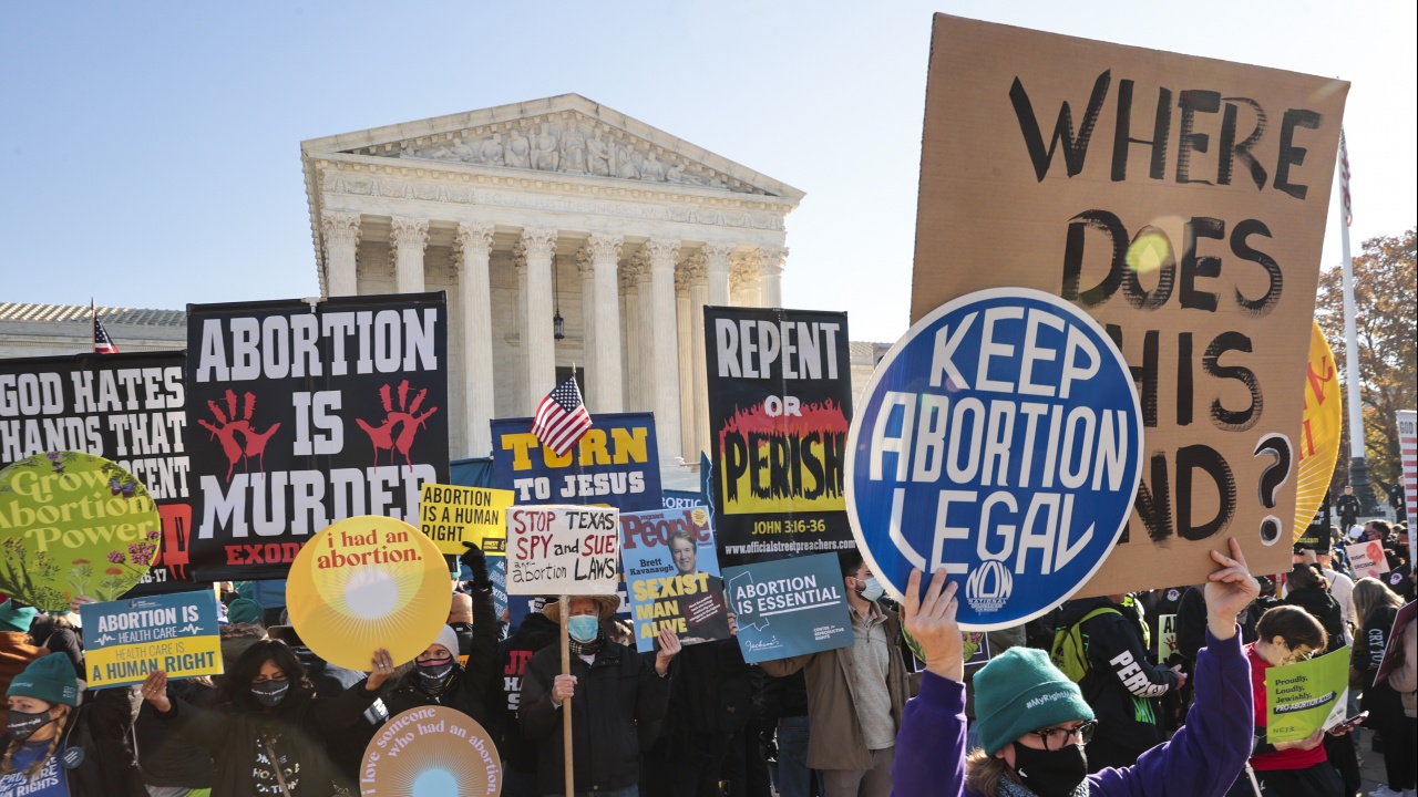 Стотици протестираха срещу решението за абортите в САЩ