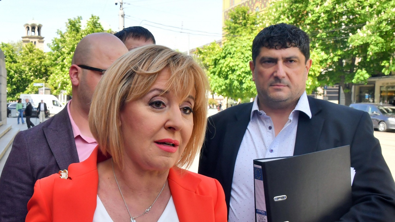 Манолова: Не искаме да се примирим с лицемерието на тези, които излъгаха протеста