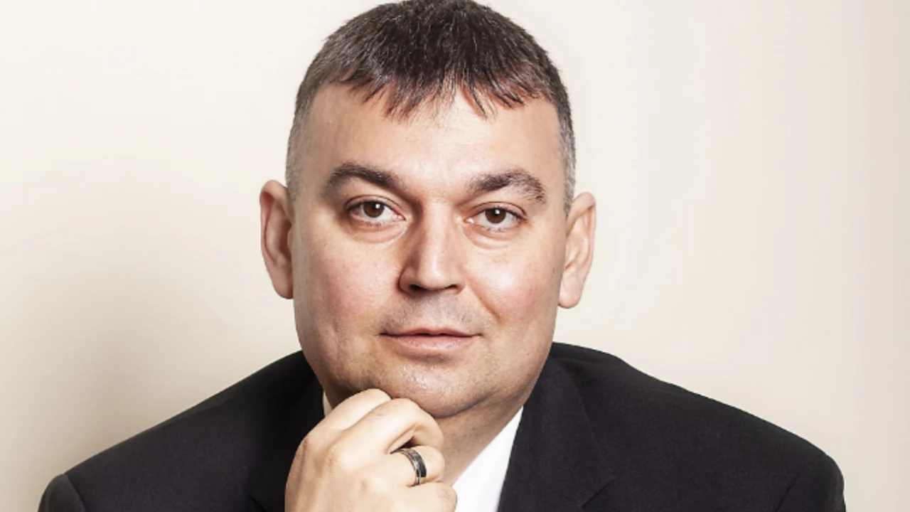 Лидерът на Възраждане в Пловдив Емил Янков ще замести депутатът Елена