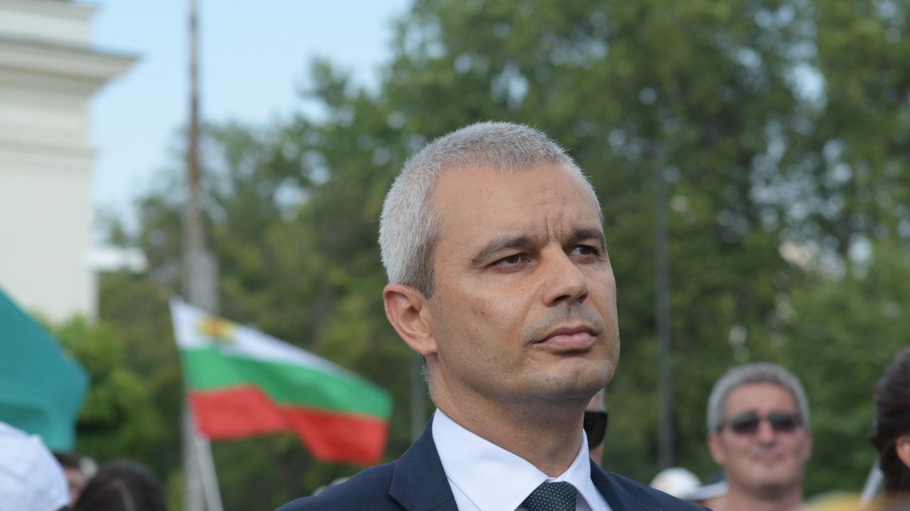 Костадинов: Ако получим мандат, ще го върнем