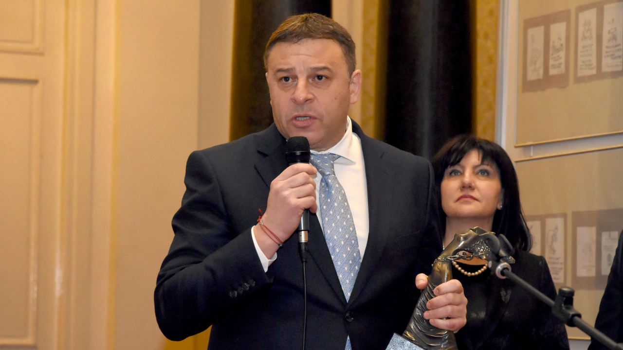 КПКОНПИ даде на НАП бивш кмет на Благоевград Камбитов