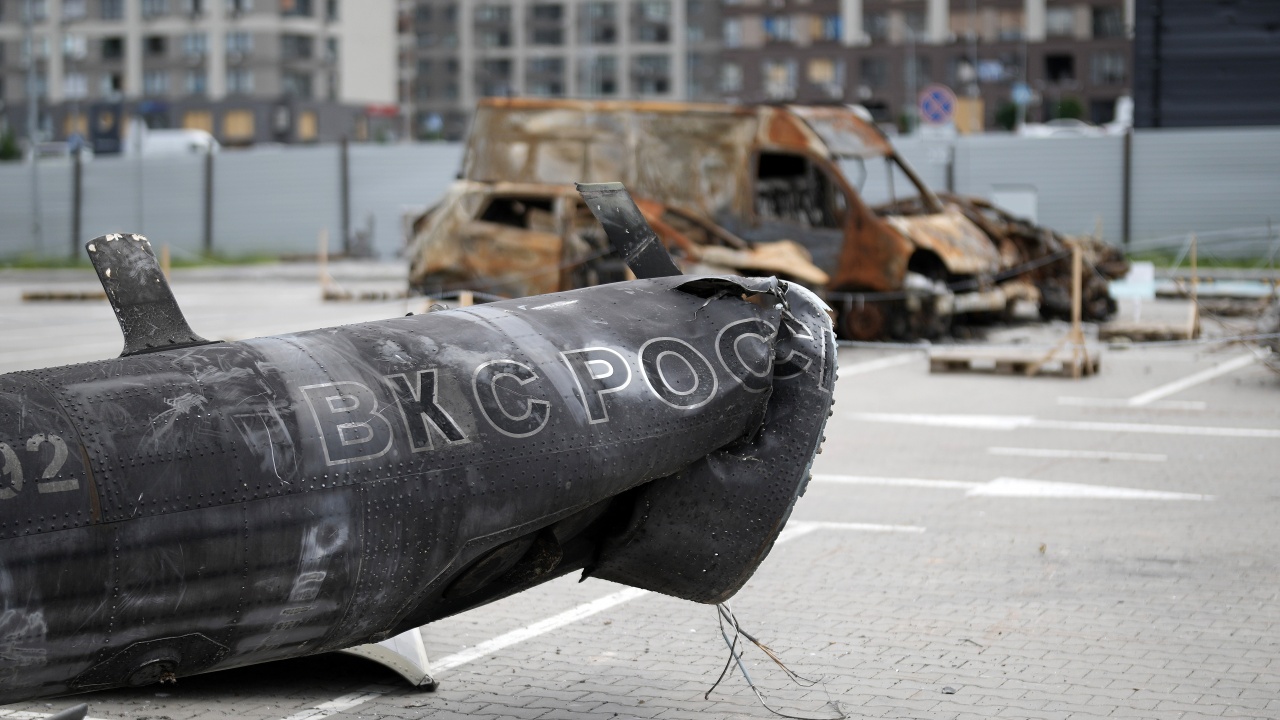 ЕС осъжда решително руския ракетен удар по мола в Кременчук