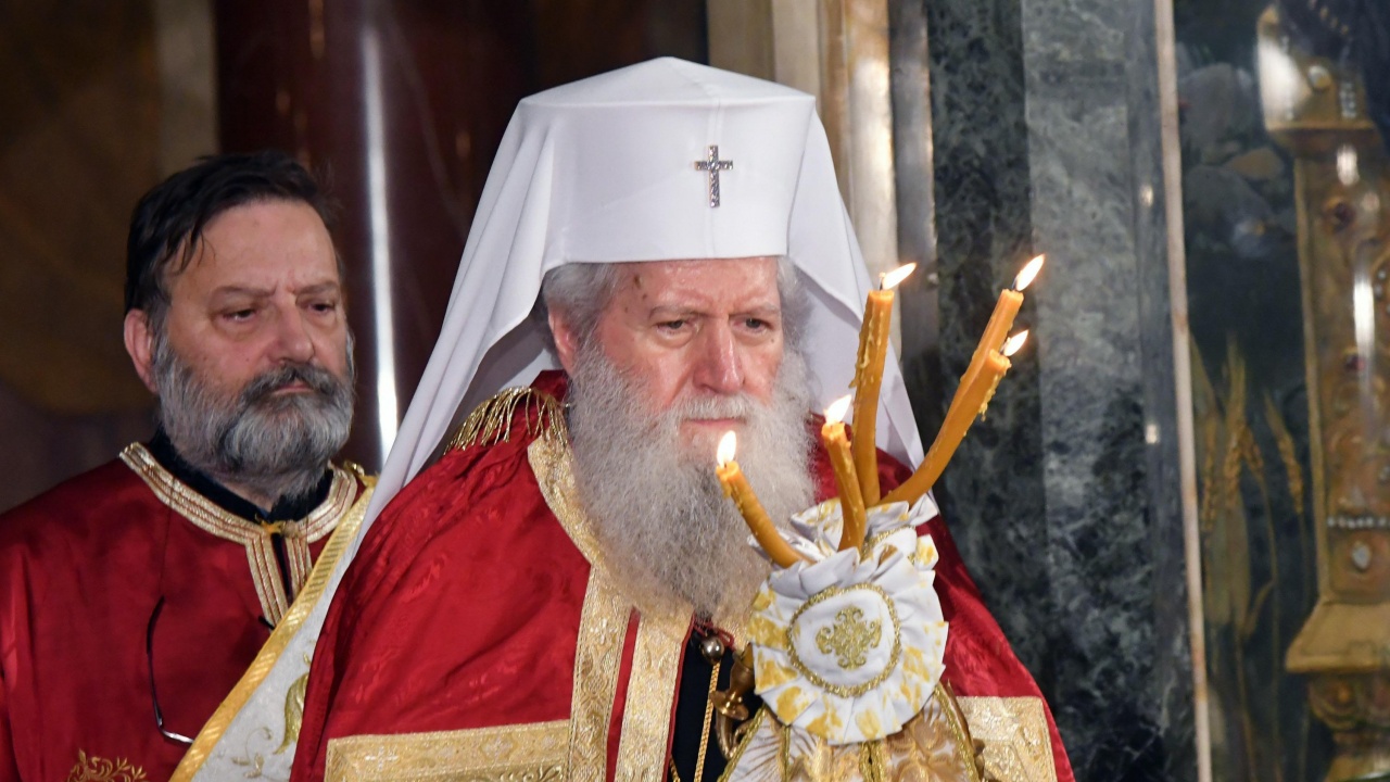 Патриарх Неофит: И днес апостоли Петър и Павел ни призовават да жертваме егоизма си и да пазим единството на Църквата