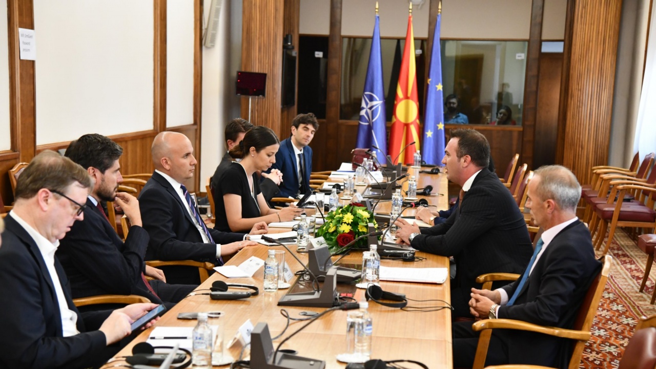 Посланикът на ЕС в Северна Македония: Наясно съм с общественото недоволство