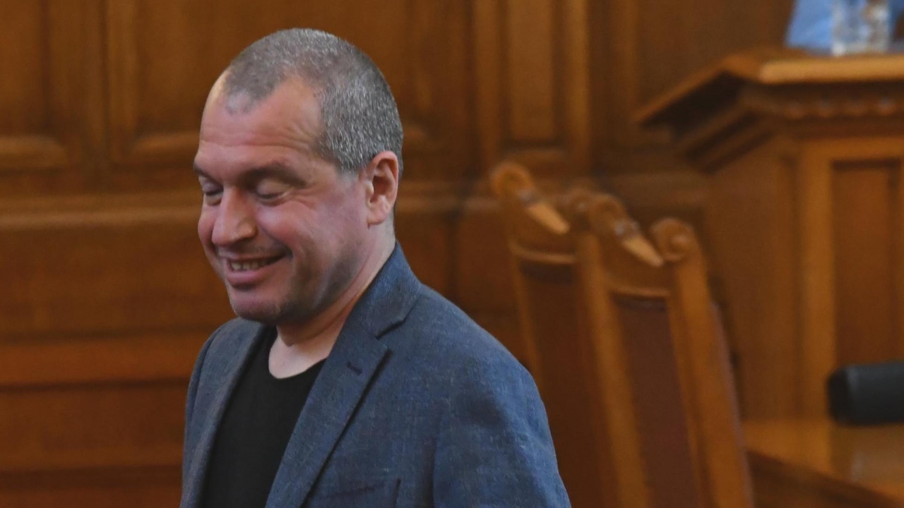 Тошко Йорданов за връчването на мандата на Асен Василев: Много непремерено предложение