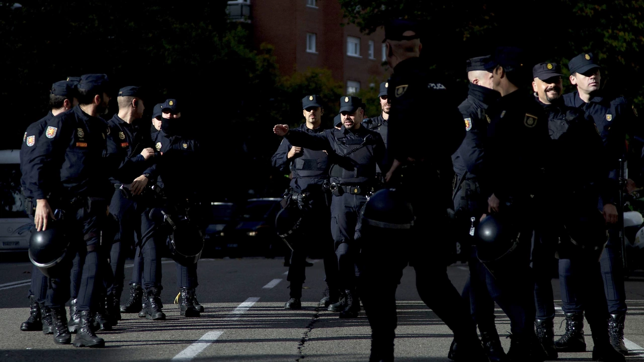 Около 10 000 полицаи охраняват срещата на върха на НАТО