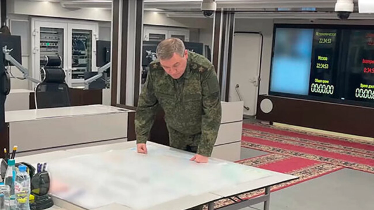 Началникът на руския генерален щаб генерал Валерий Герасимов направи инспекция