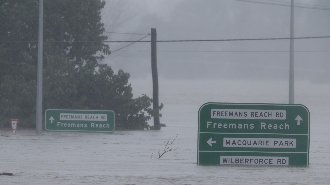 Наводнението в Сидни засегна 50 000 души