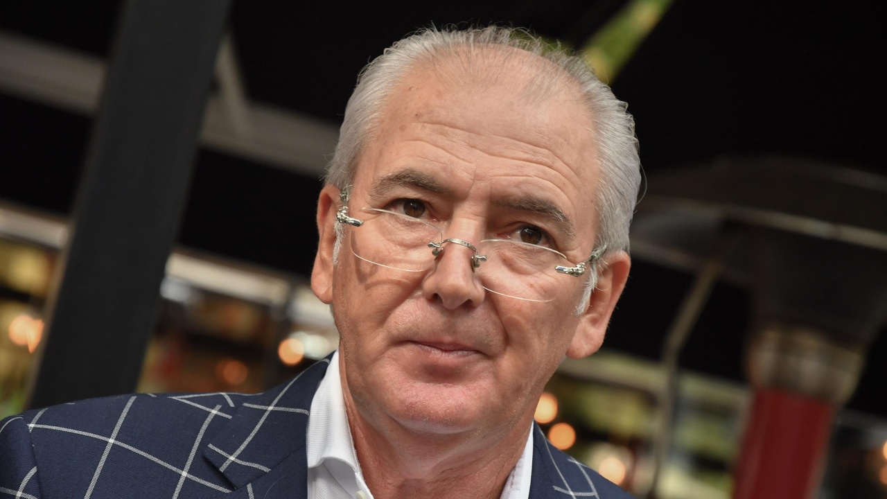Местан се отказа от двамата си адвокати, поема сам защитата си