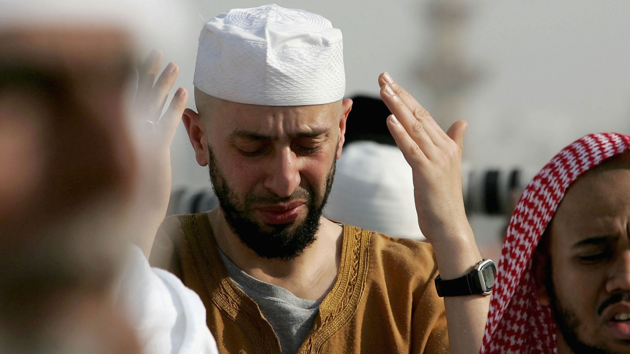 Чуждестранните поклонници се завръщат за годишното поклонение хадж в Мека