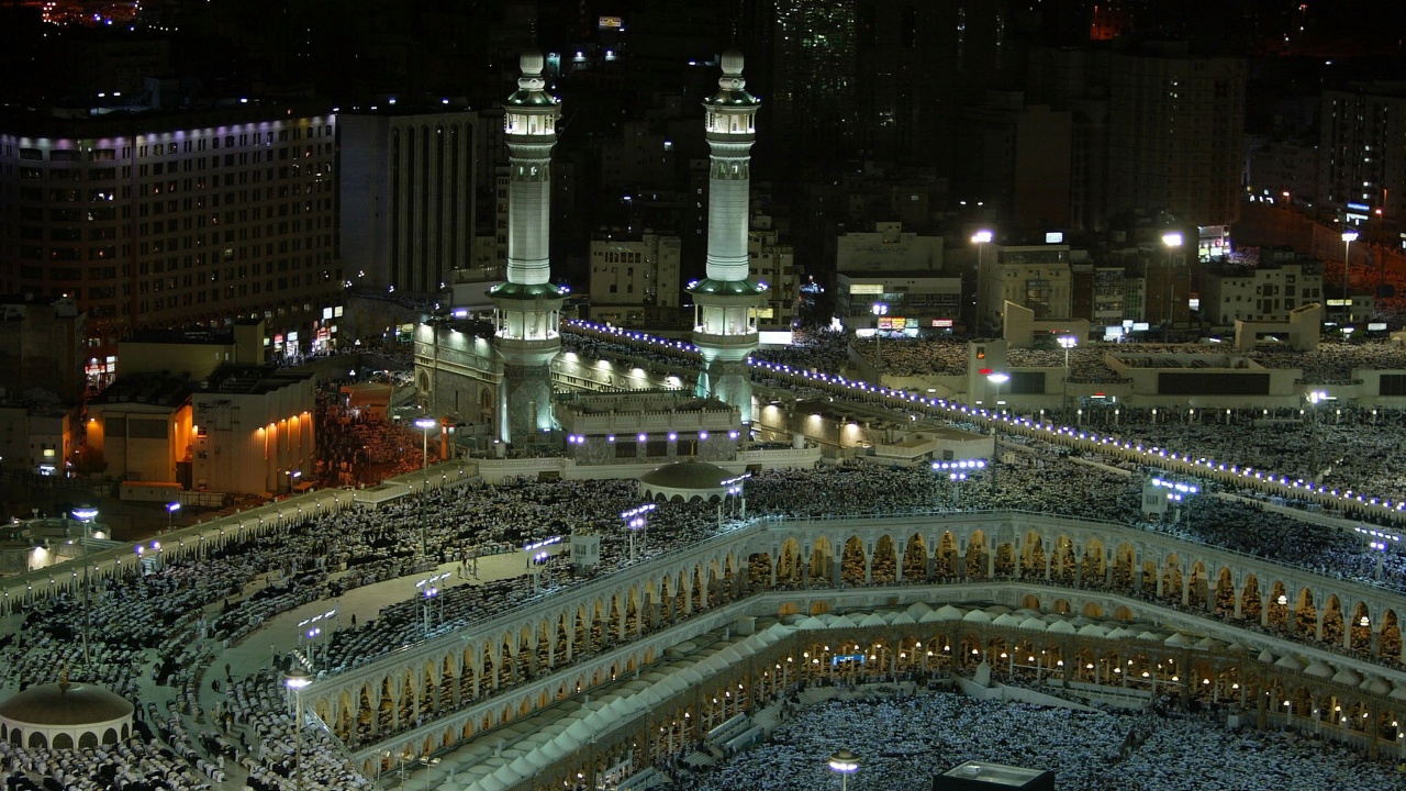 Милиони мюсюлмани събра тазгодишният хадж в Мека