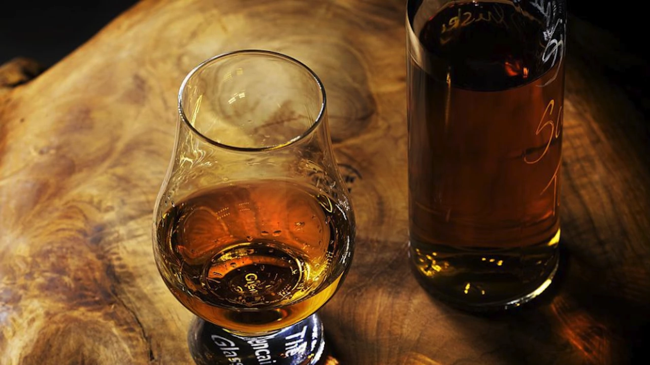 Годишните световни продажби на уиски произведено в Ирландия са нараснали
