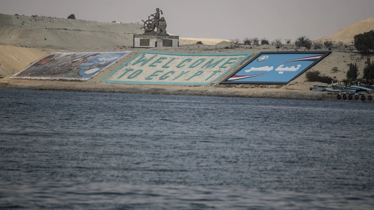 Суецкият канал отбелязва рекордно високи годишни приходи в размер на