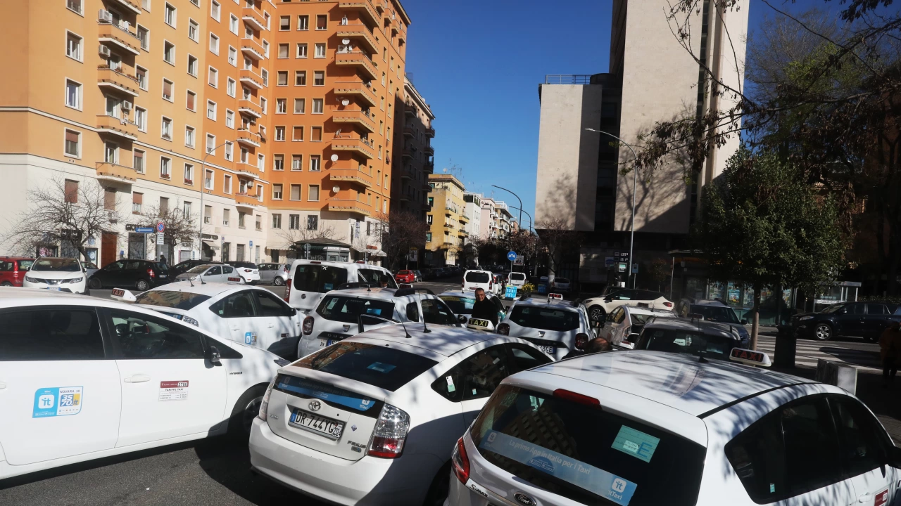 Италианските таксиметрови шофьори започнаха във вторник 48 часова национална стачка срещу