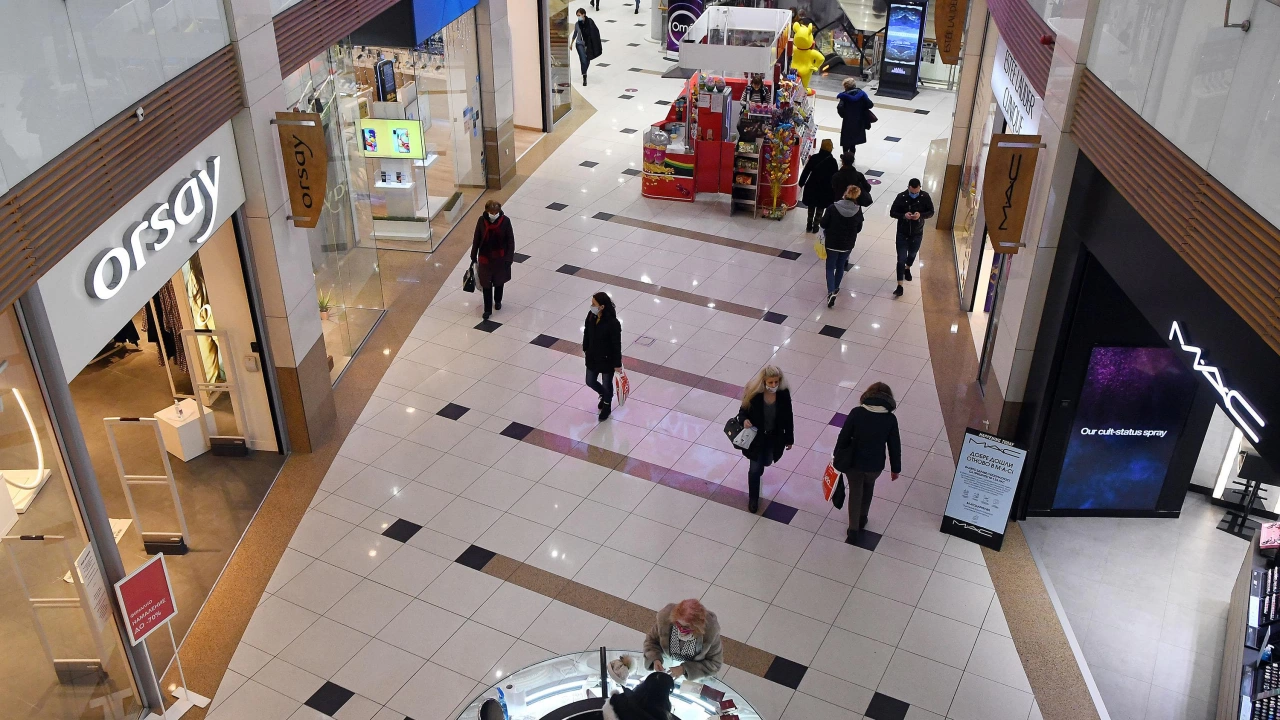 Посетителите на столичния Bulgaria Mall се евакуират научи bTV Включени