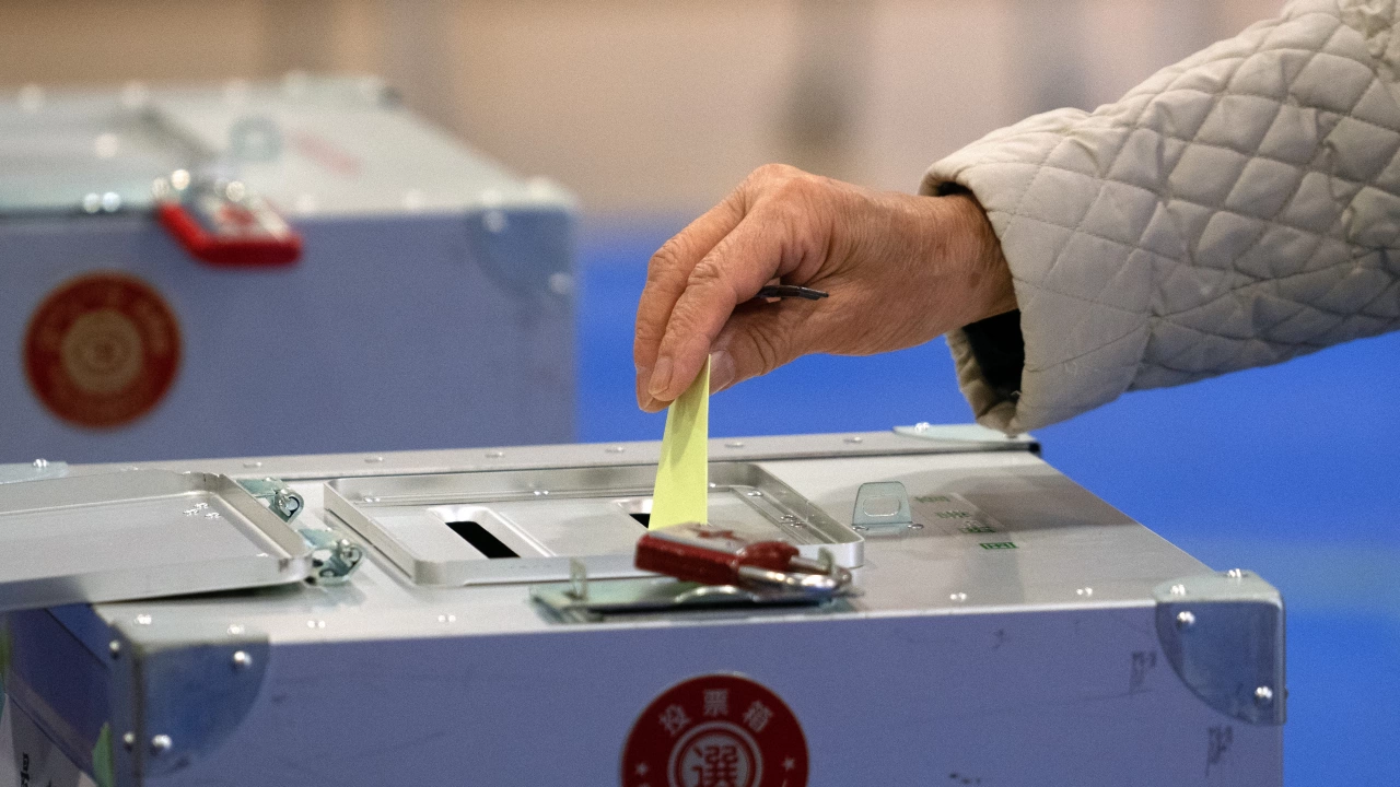 Япония провежда днес избори за горната камара на парламента Избирателните секции