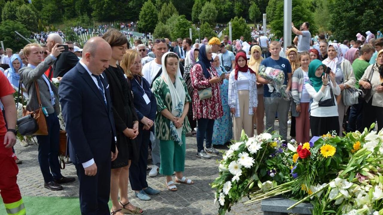 Илхан Кючюк от Сребреница: Повече от четвърт век след трагичните събития в Сребреница, Босна и Херцеговина заслужава европейска перспектива