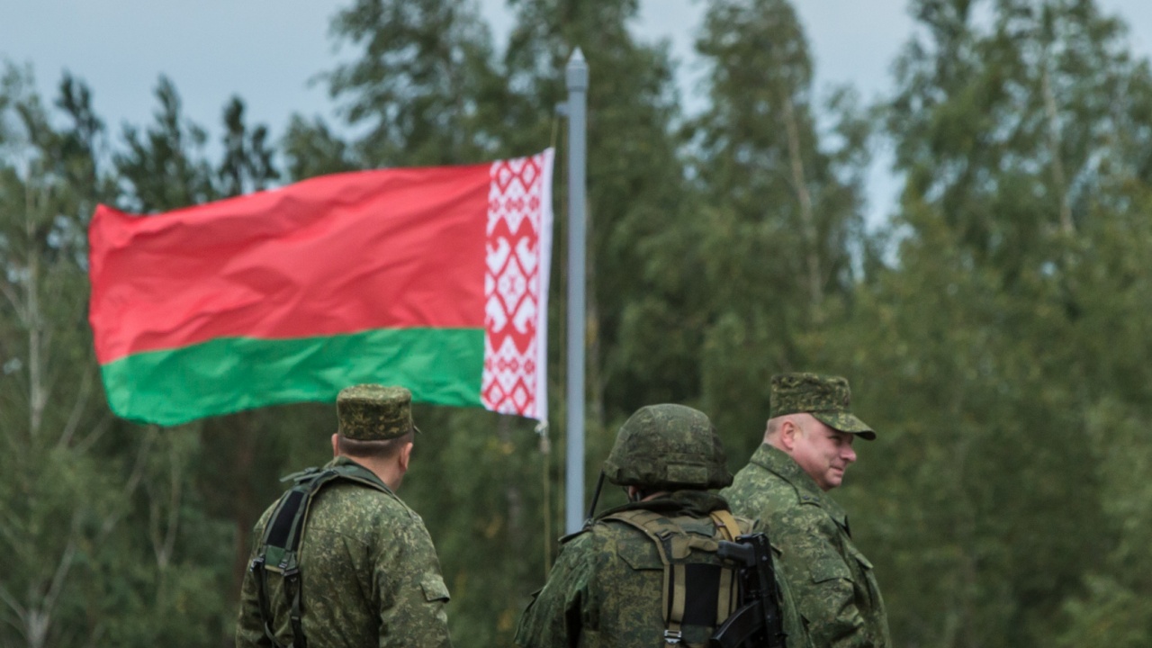Беларуски граничар избяга в Украйна под дъжд от куршуми,  за