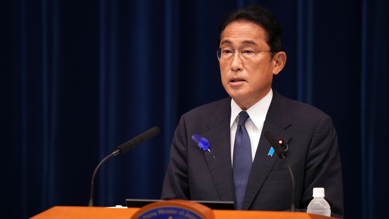 Японският министър-председател Фумио Кишида обвини днес японската полиция, че действията