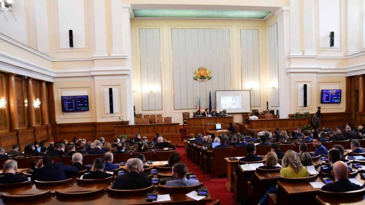 Скандал в парламента заради предложение на ГЕРБ-СДС