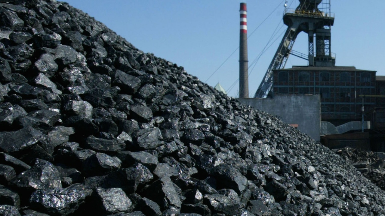 Спряха незаконна инсталация за преработка на въглища в Пернишко