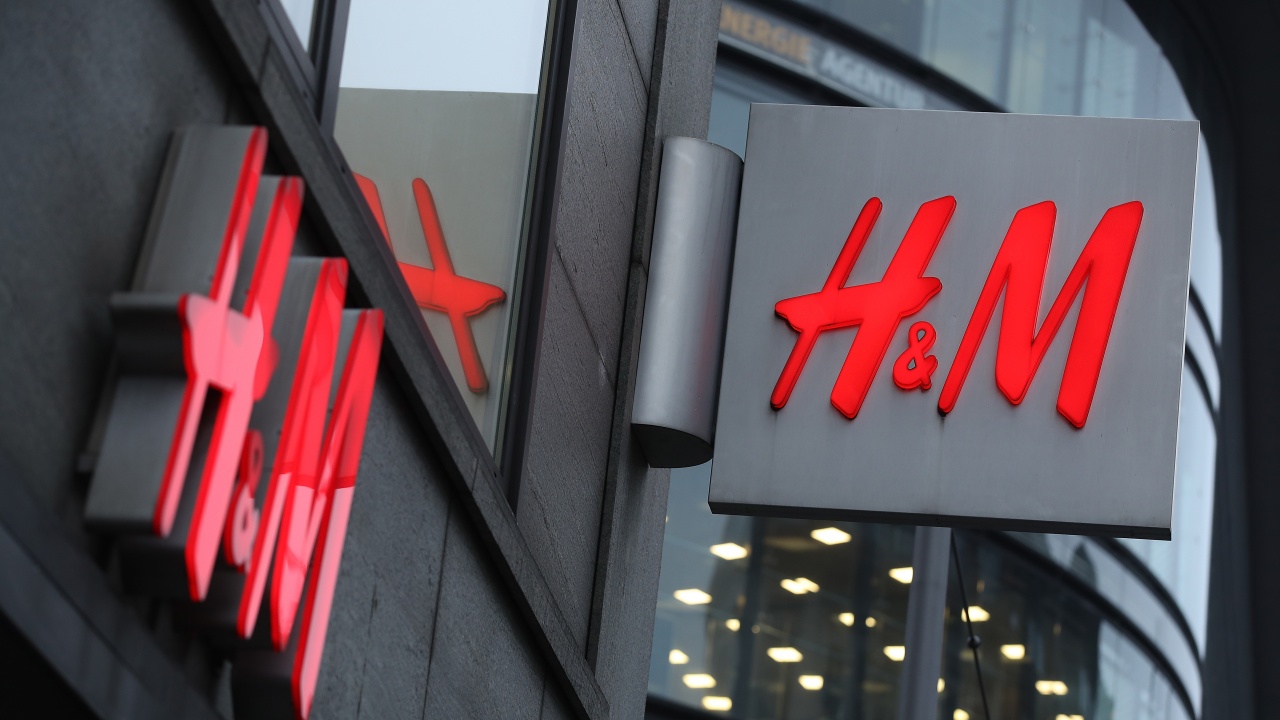 Шведската компания H&M Group обяви в понеделник, че ще напусне