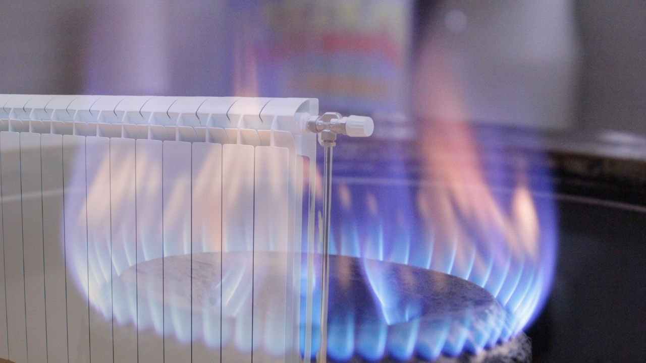 Експерт: Топлофикациите в България не могат да работят без газ