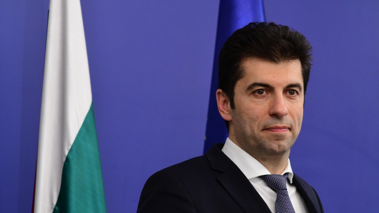 Кирил Петков: България най-накрая ще има спешна помощ по въздуха в златния час