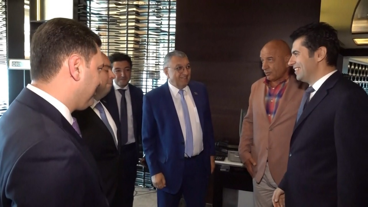 Петков обсъди с президента на Азербайджан възможността за допълнителни количества газ за България