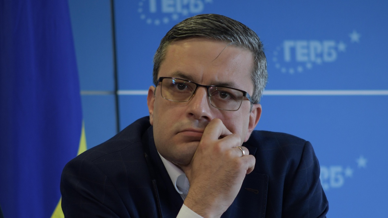 Тома Биков: Нинова незабавно да върне мандата!