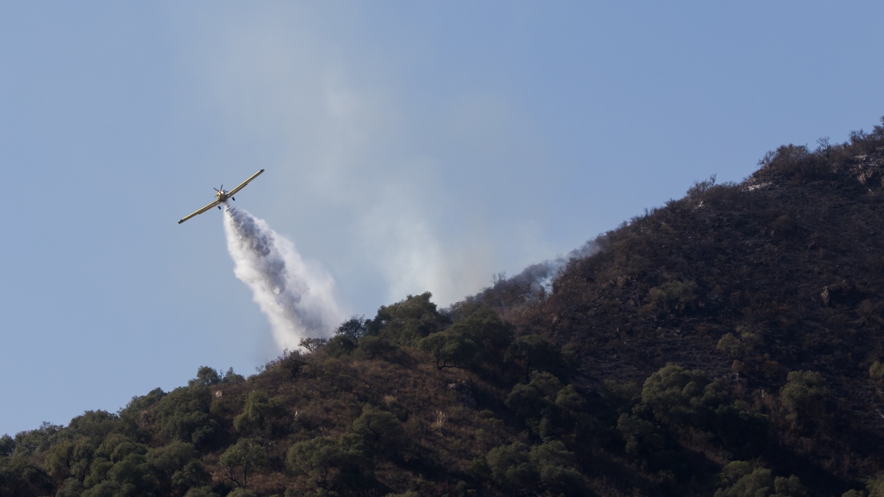 Румъния изпрати самолети за гасене на пожари в Словения и подпомага борбата на Гърция с огъня