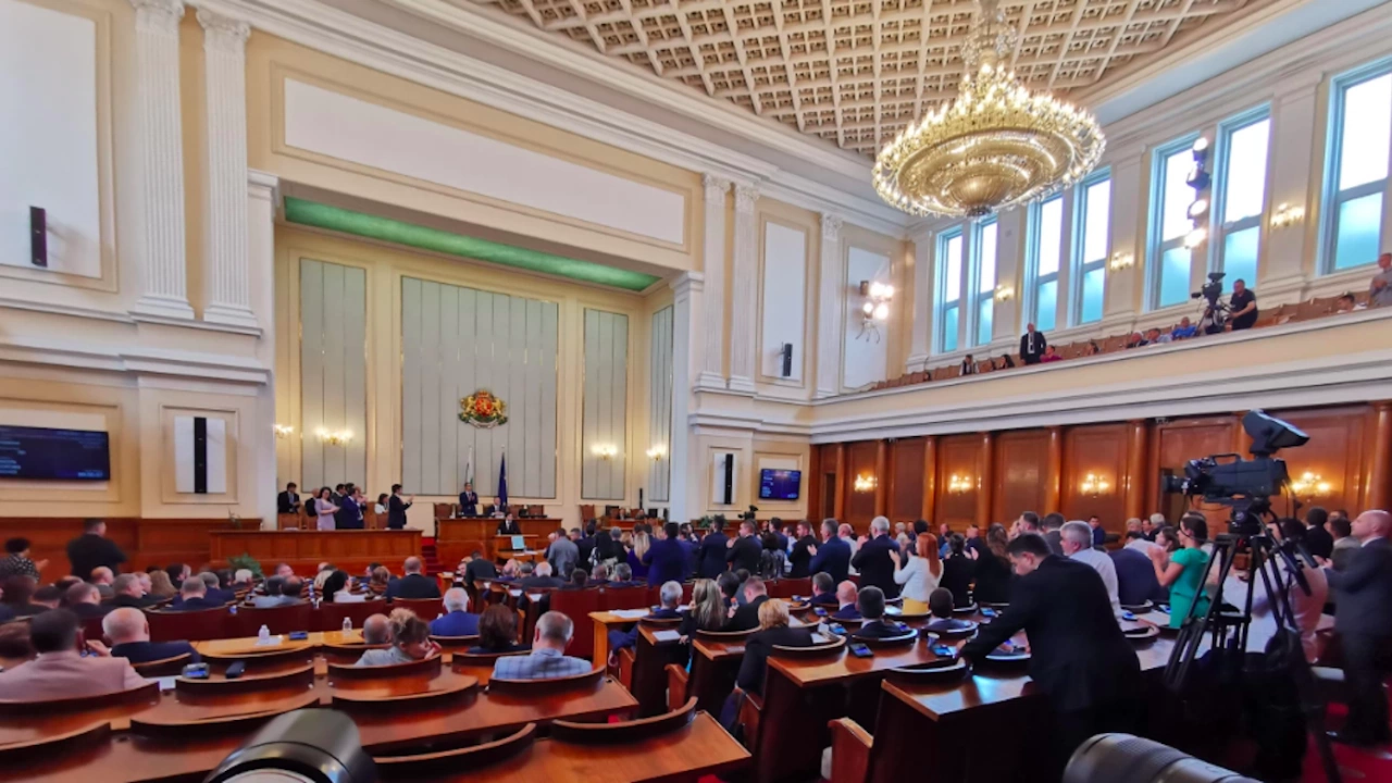 Напусналите парламентарната група на ИТН депутати обмислят да създадат