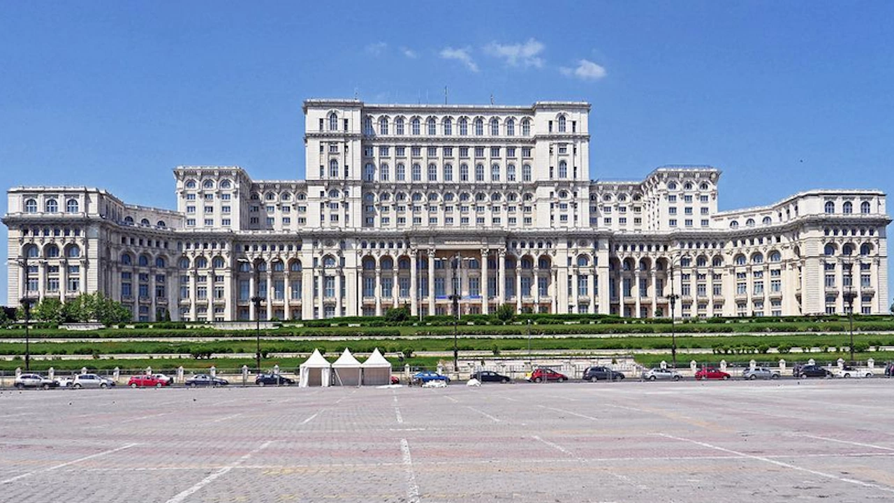 Румънският Сенат свикан на извънредно заседание в сряда прие проект